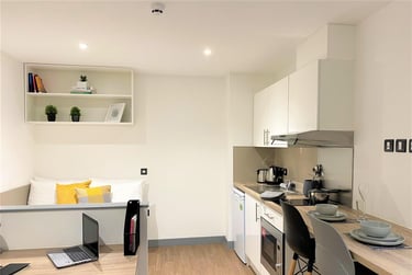 1 bed studio, Great Patrick Street, Holylands, Belfast, BT12LT - Image 6